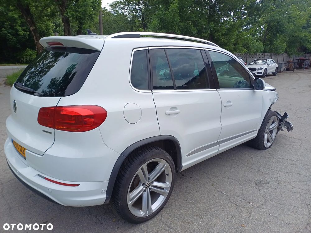 Volkswagen Tiguan 2.0 TDI DPF 4Motion BlueMotion Technology DSG Exclusive - 5