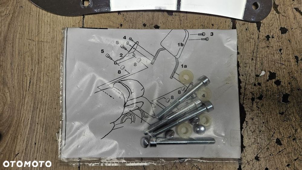 Oparcie pasażera sissy bar Suzuki VL800 Volusia Intruder Boulevard - 3