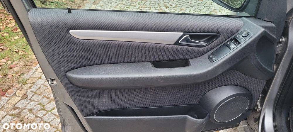 Mercedes-Benz Klasa B 180 CDI EU5 - 25