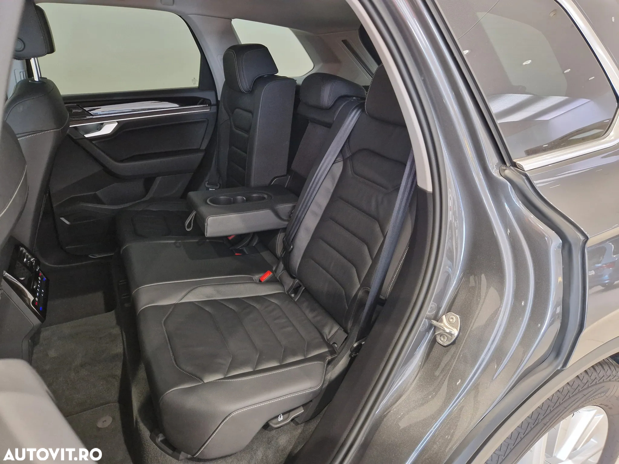 Volkswagen Touareg V6 TDI Elegance - 13