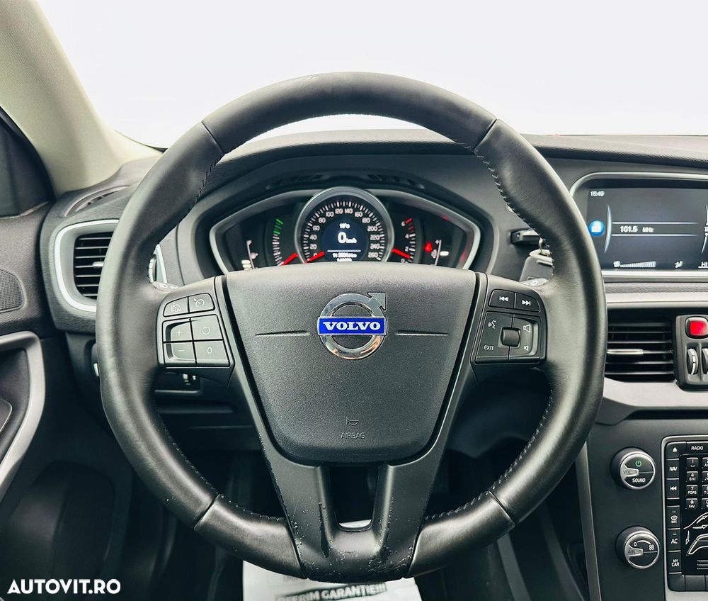 Volvo V40 - 23