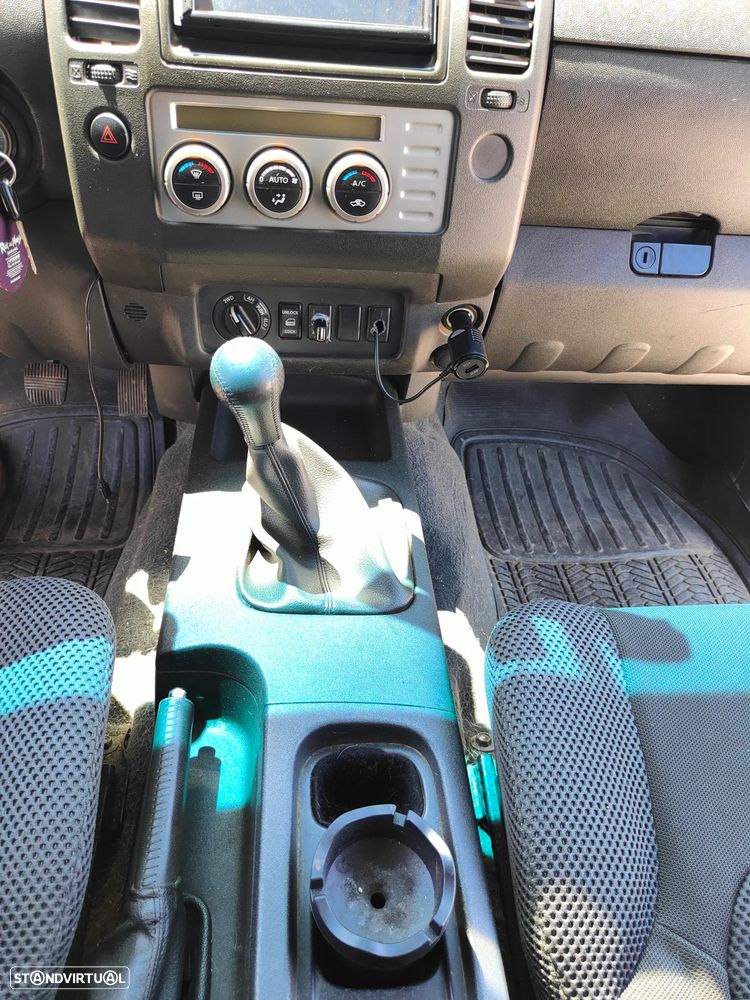 Nissan Pick Up 2.5 DDTi CD Comfort 4WD - 12