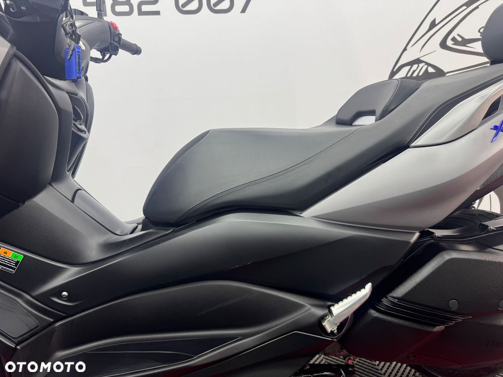 Yamaha X-max - 16