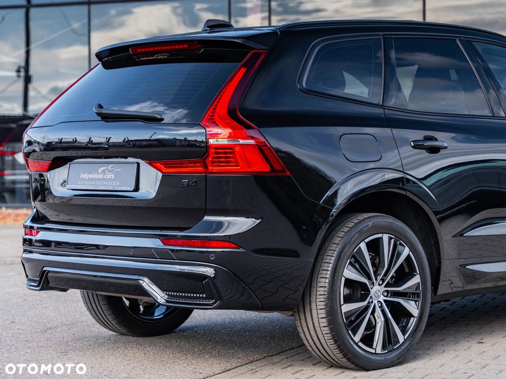 Volvo XC 60 B4 D Plus Dark - 14