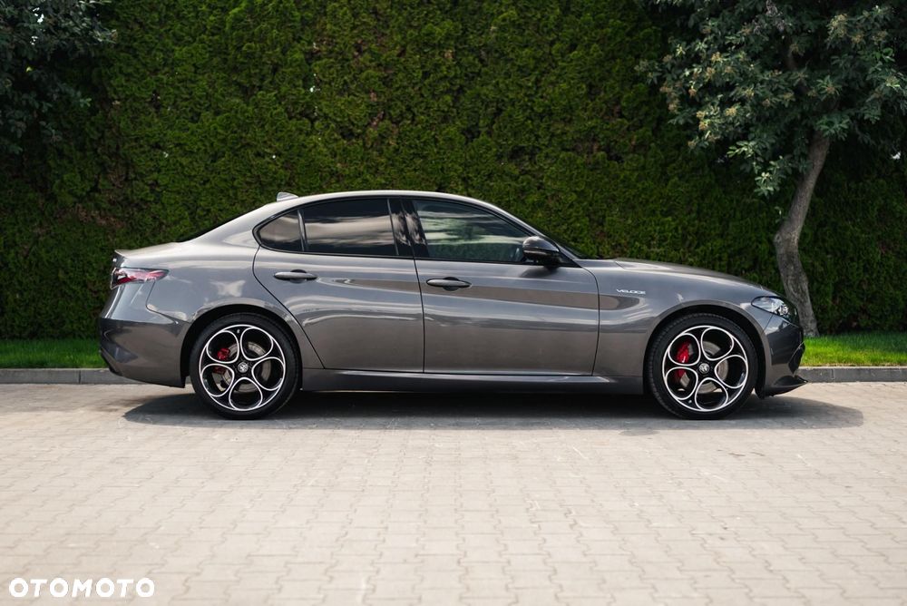 Alfa Romeo Giulia - 9