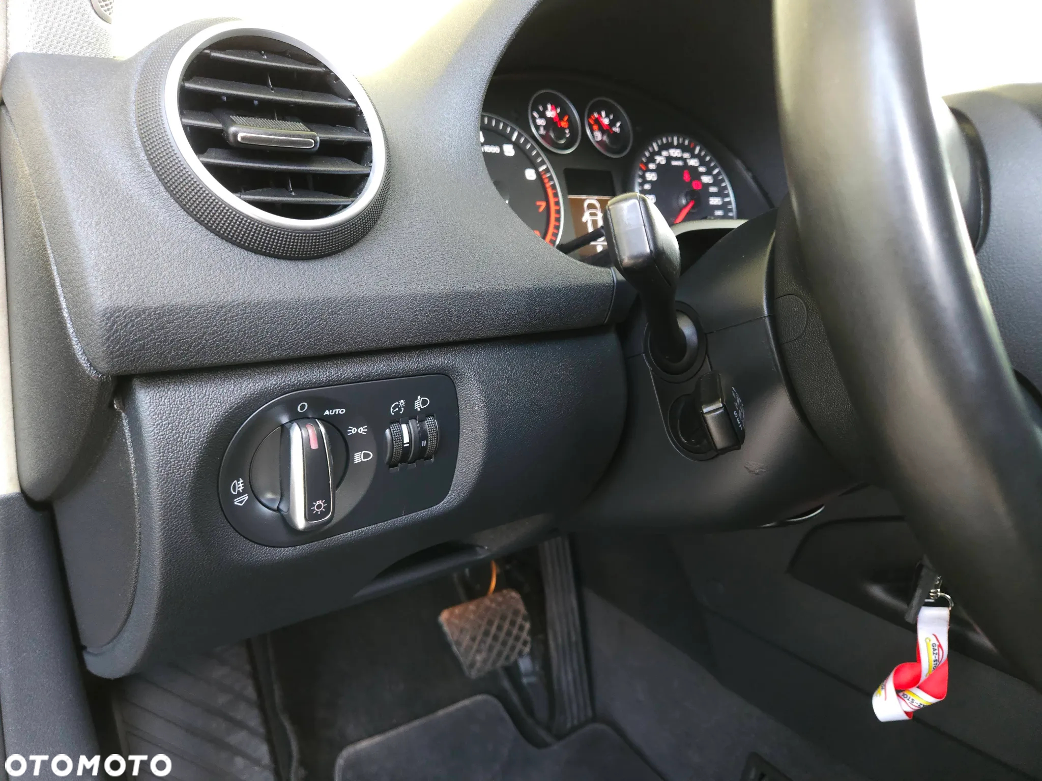 Audi A3 1.6 Sportback S tronic Ambiente - 21