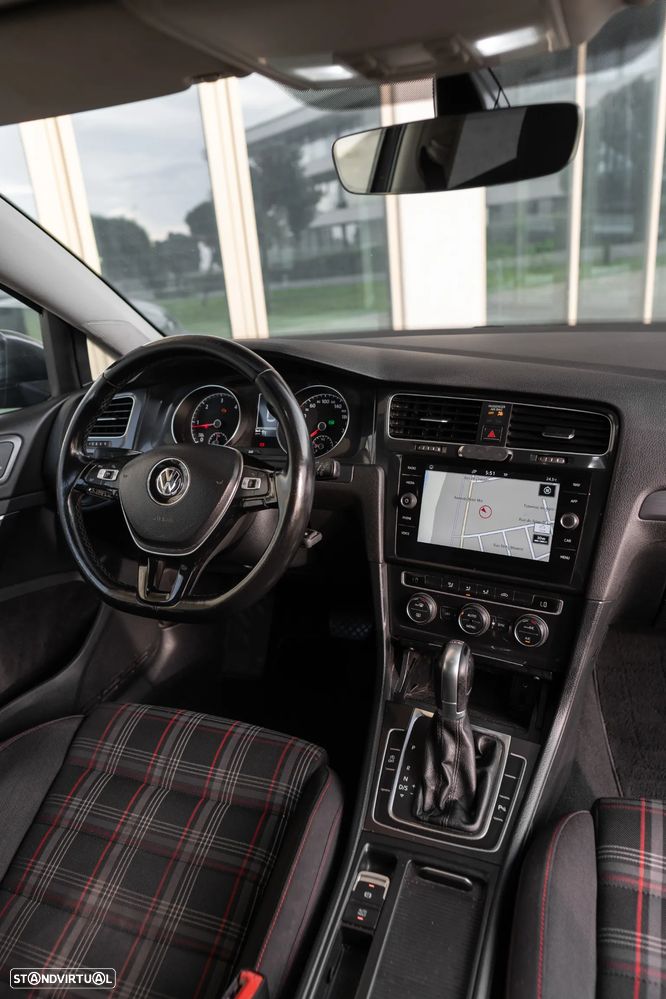 VW Golf - 3