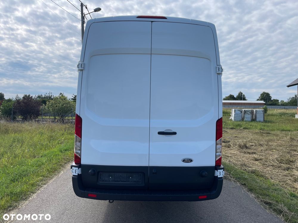 Ford Transit - 12
