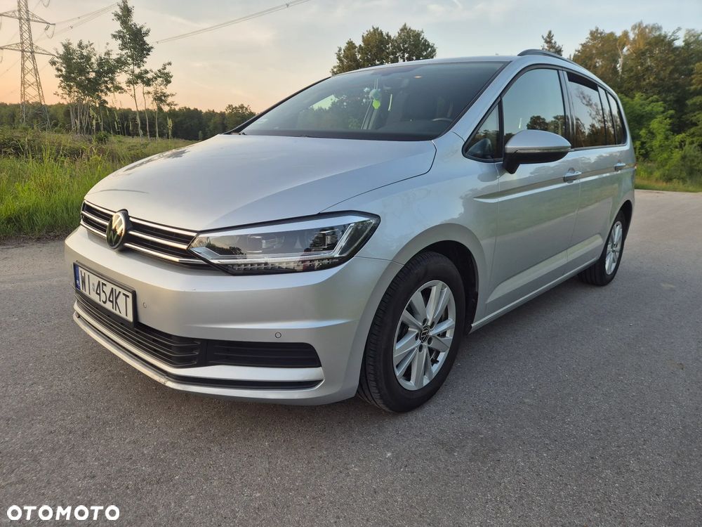 Volkswagen Touran - 1