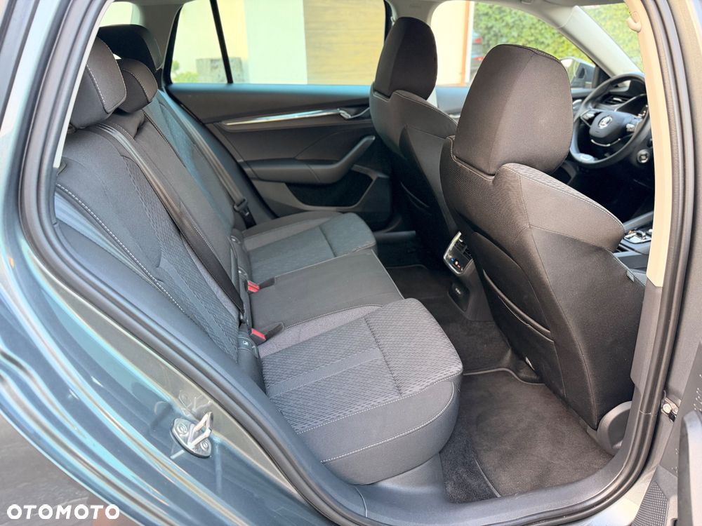 Skoda Octavia 2.0 TDI DSG Edition - 21