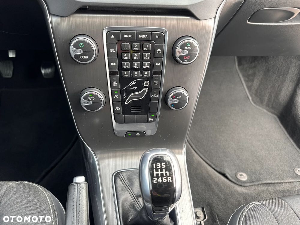 Volvo V40 - 27