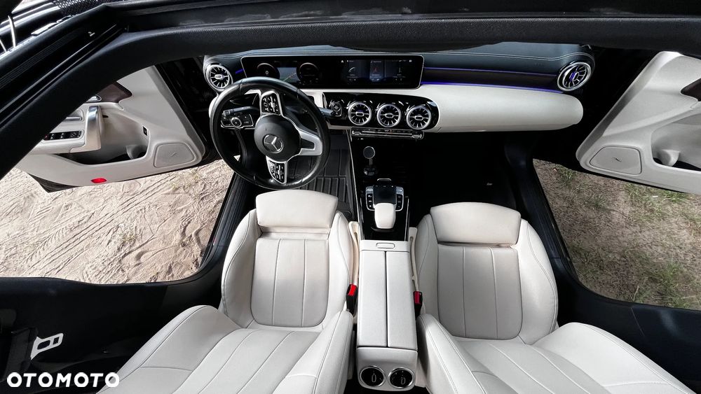 Mercedes-Benz CLA 220 d 8G-DCT - 26