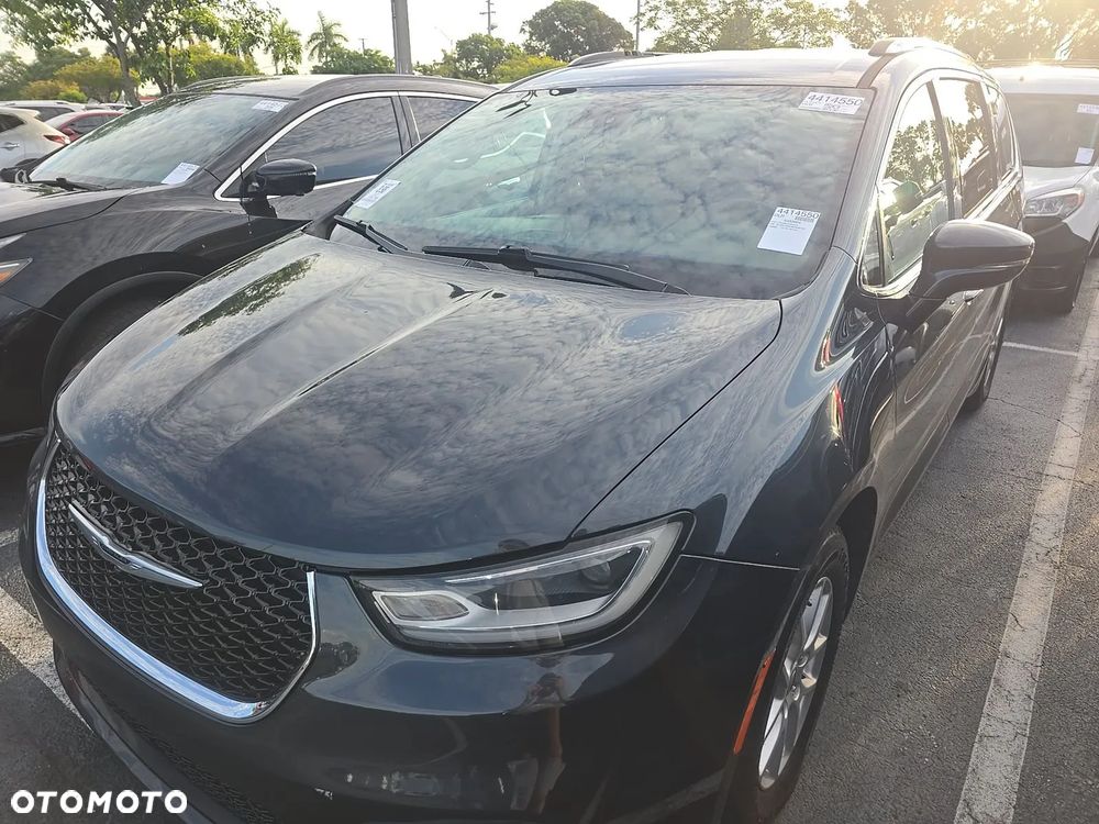 Chrysler Pacifica - 3