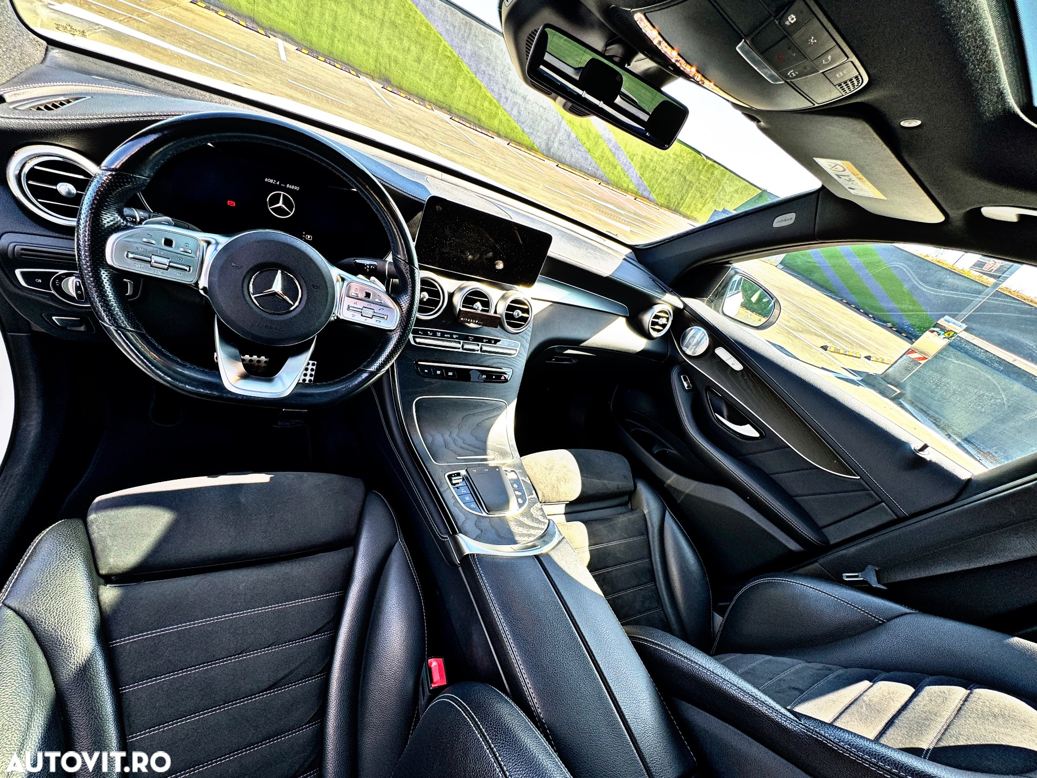 Mercedes-Benz GLC 300 d 4Matic 9G-TRONIC AMG Line Plus - 9