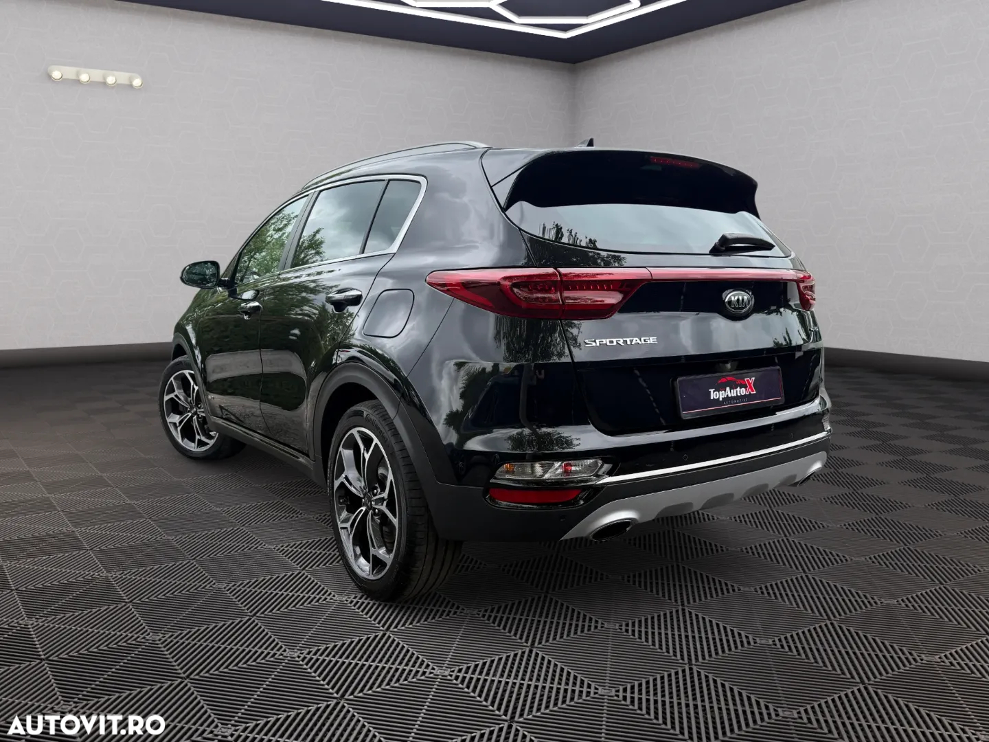 Kia Sportage 2.0 CRDI AWD Eco-Dynamics+ (48V M-H) Aut. GT LINE - 3