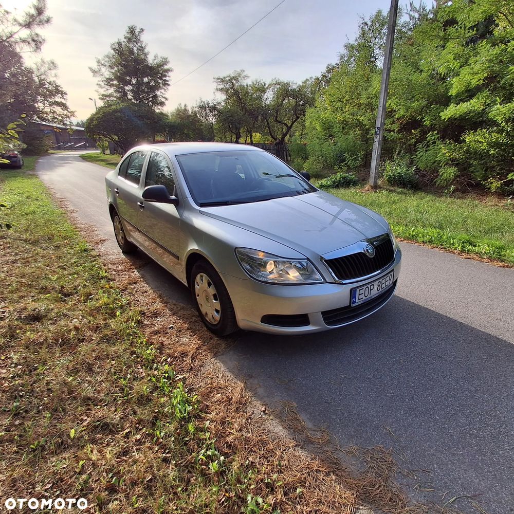 Skoda Octavia 1.6 Ambiente - 2
