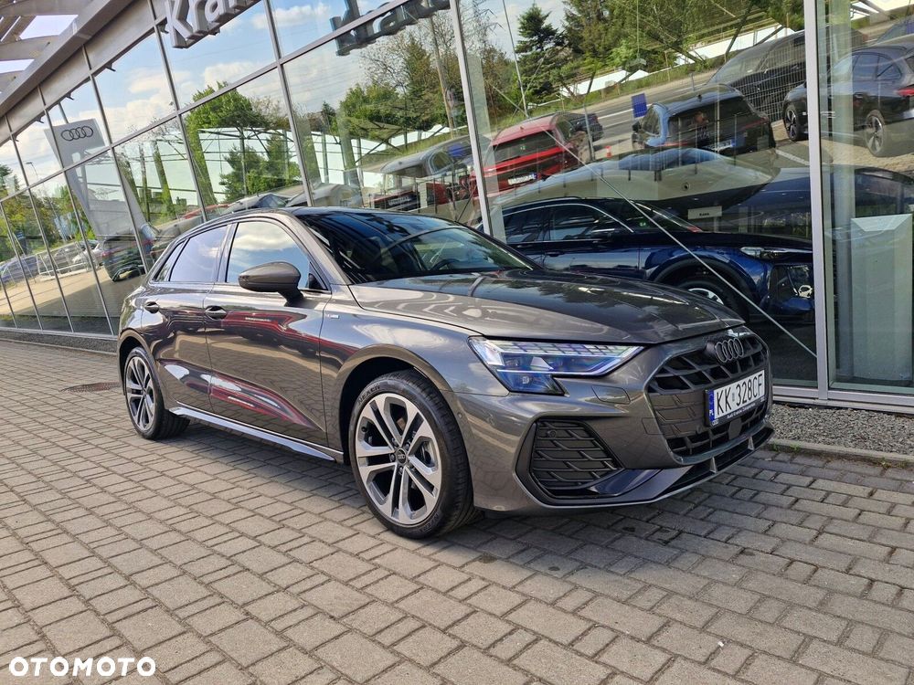 Audi A3 Sportback - 2
