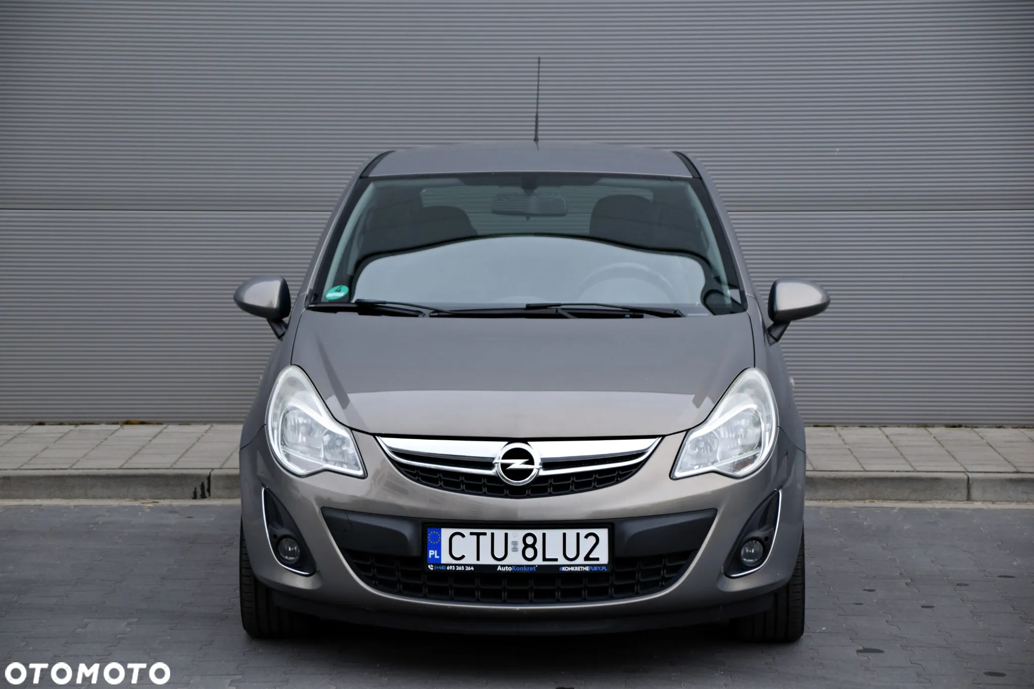Opel Corsa 1.4 16V Satellite - 8