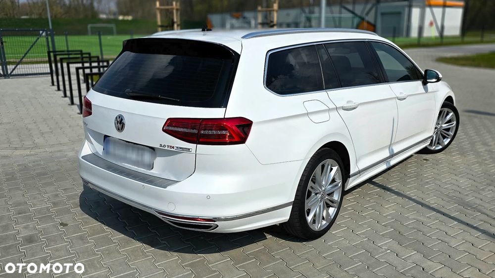 Volkswagen Passat - 11