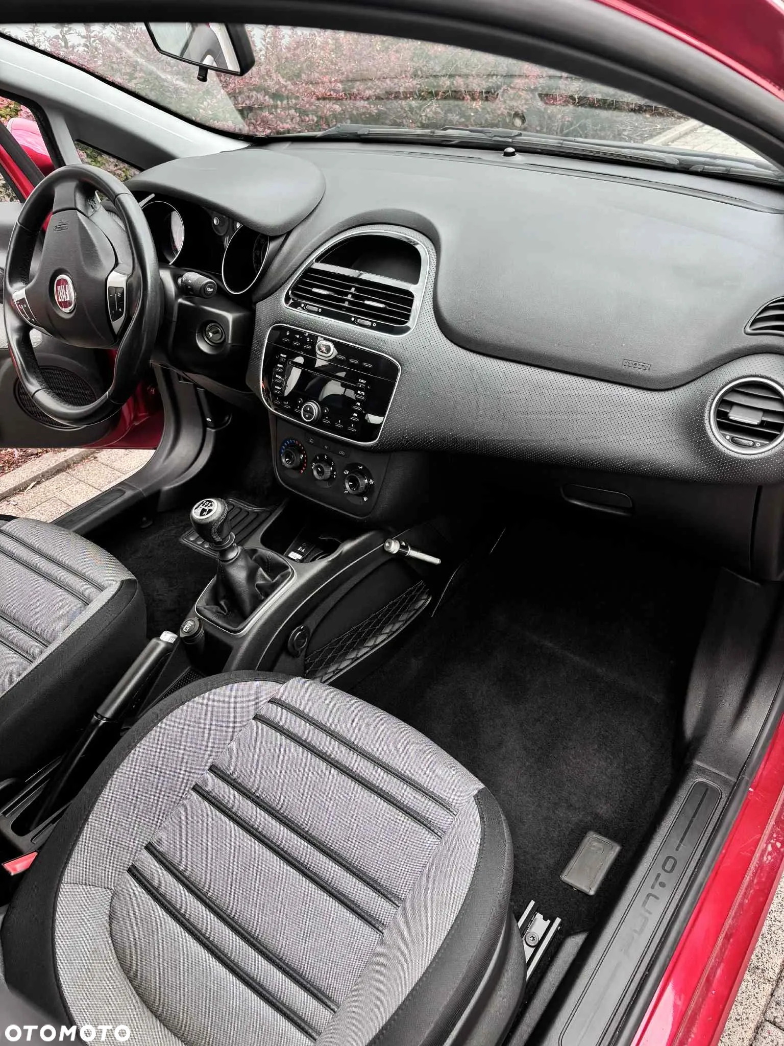 Fiat Punto Evo 1.4 8V Estiva Blue&Me - 11