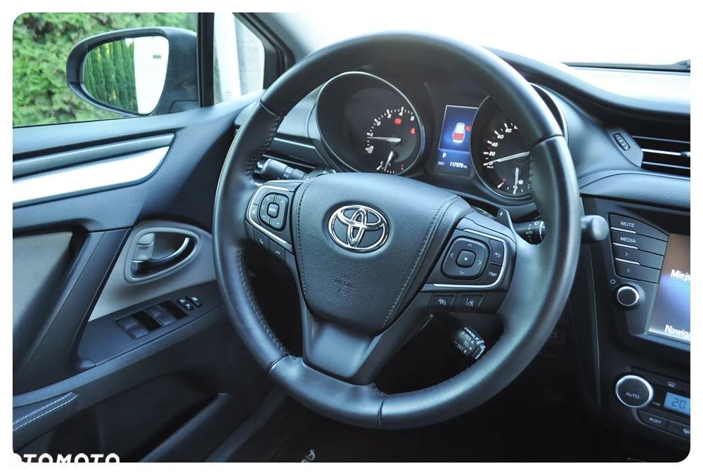 Toyota Avensis Touring Sports 1.8 Multidrive S Business Edition - 35
