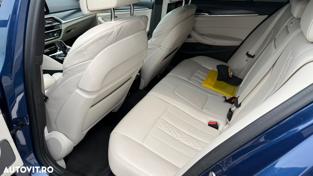 BMW Seria 5 540d xDrive AT MHEV - 14