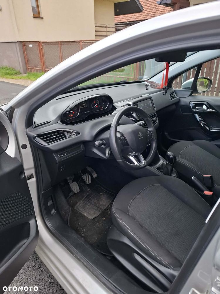 Peugeot 208 1.2 PureTech Access - 5