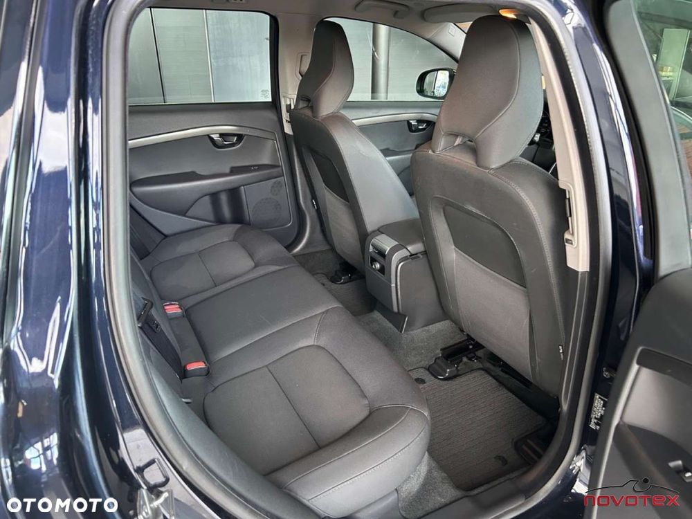 Volvo V70 D3 Momentum - 14