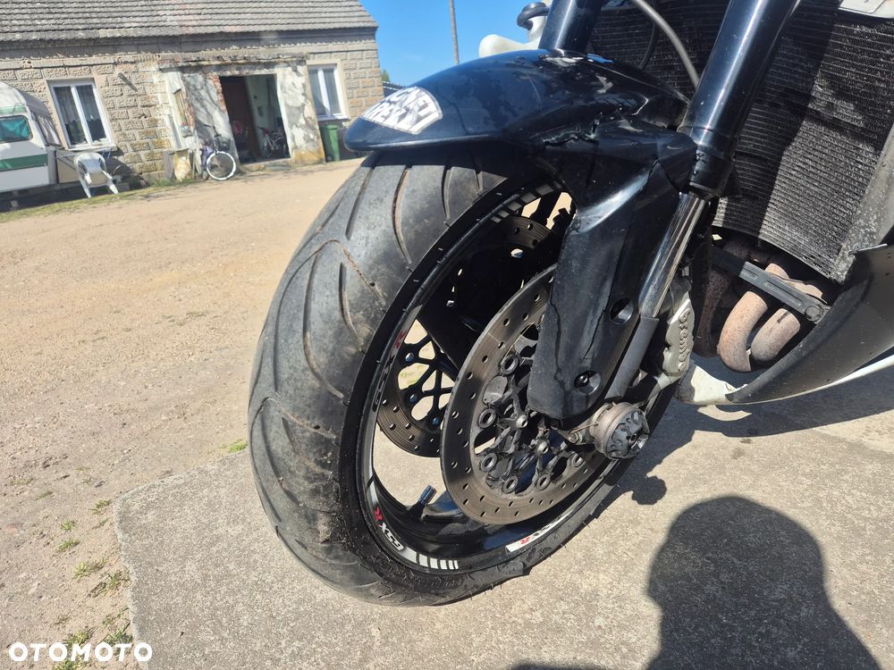 Suzuki GSX-R - 5