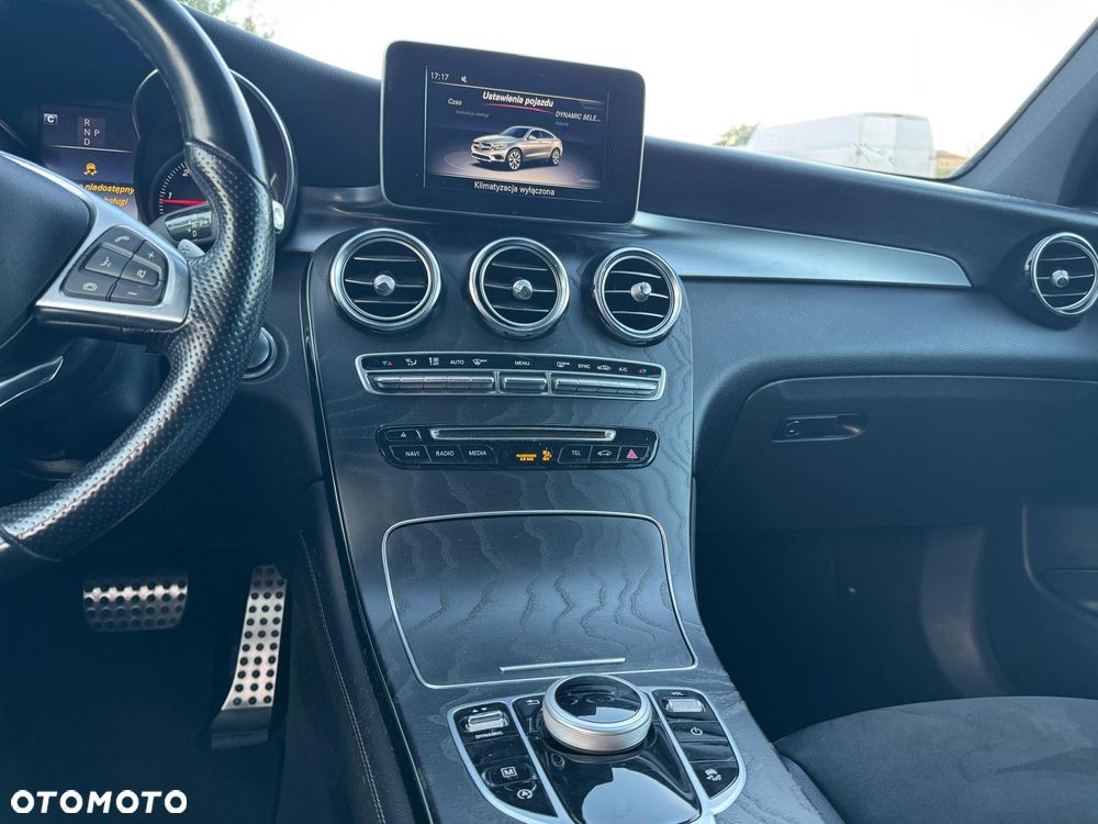 Mercedes-Benz GLC 250 d 4Matic 9G-TRONIC AMG Line - 23