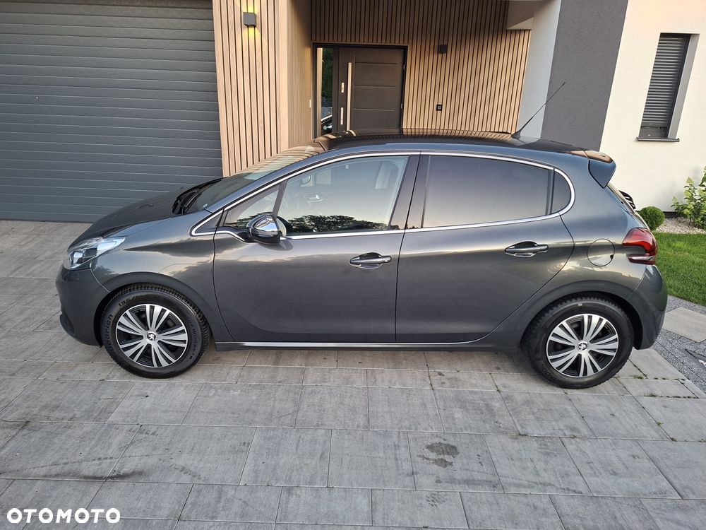 Peugeot 208 - 2