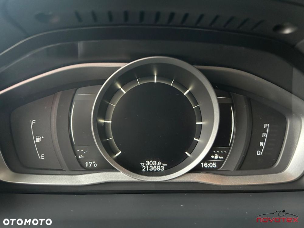 Volvo V60 Cross Country - 10