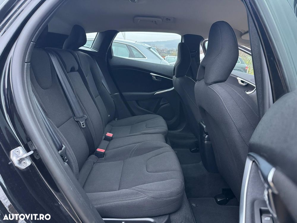 Volvo V40 - 16