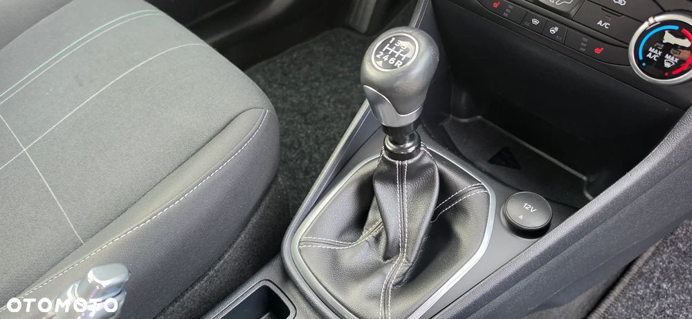 Ford Fiesta - 25