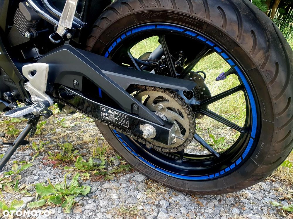 Suzuki GSX - 25