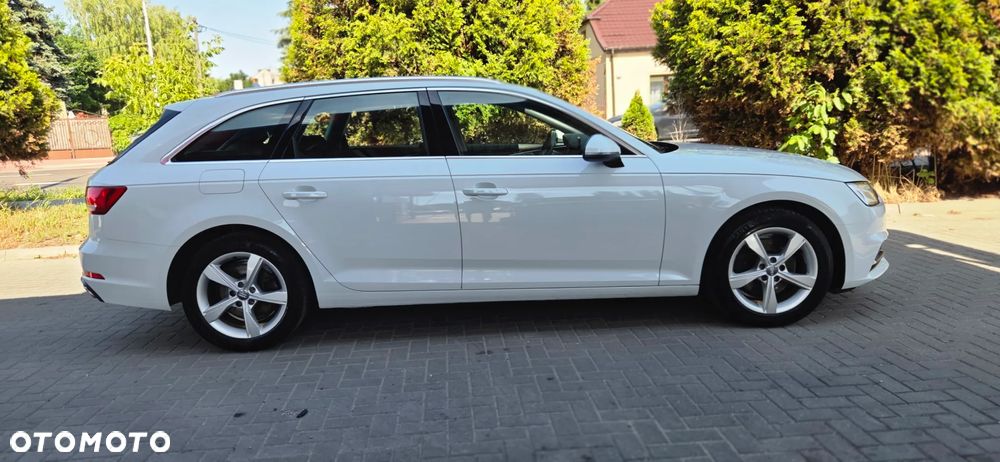 Audi A4 Avant 40 TFSI S tronic - 18