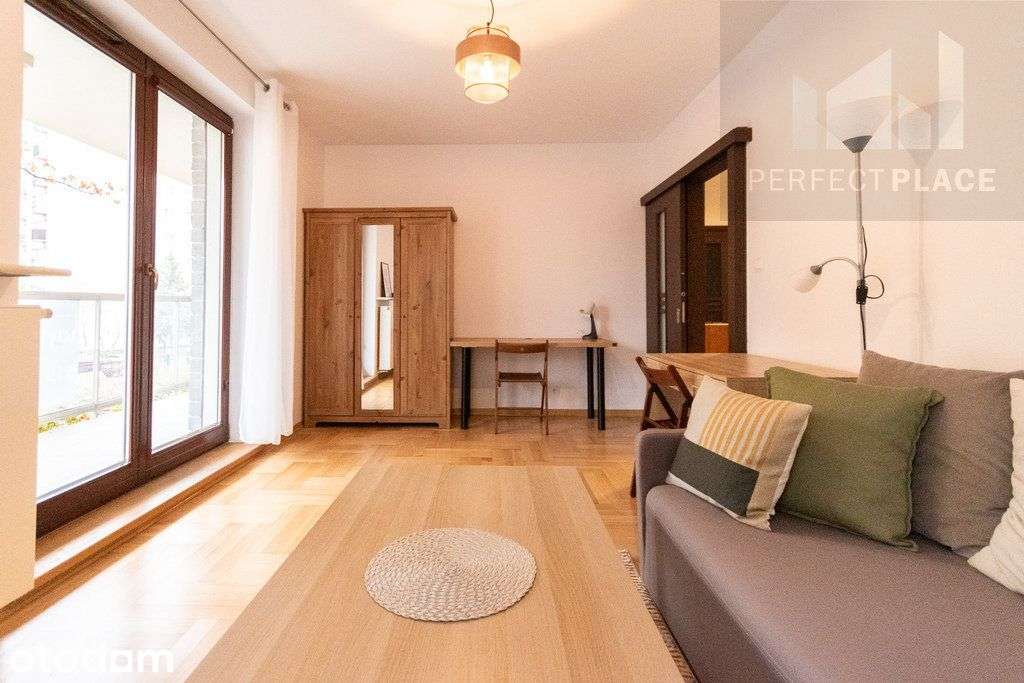 Ładne mieszkanie, oddzielna kuchnia, balkon