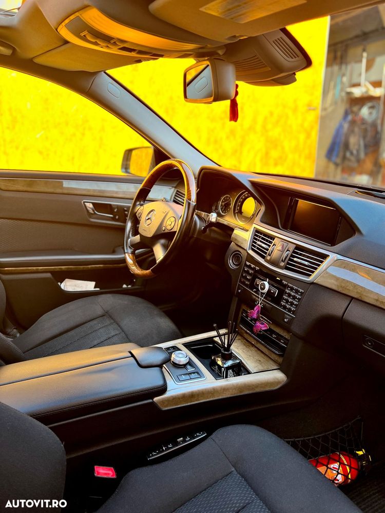 Mercedes-Benz E - 11