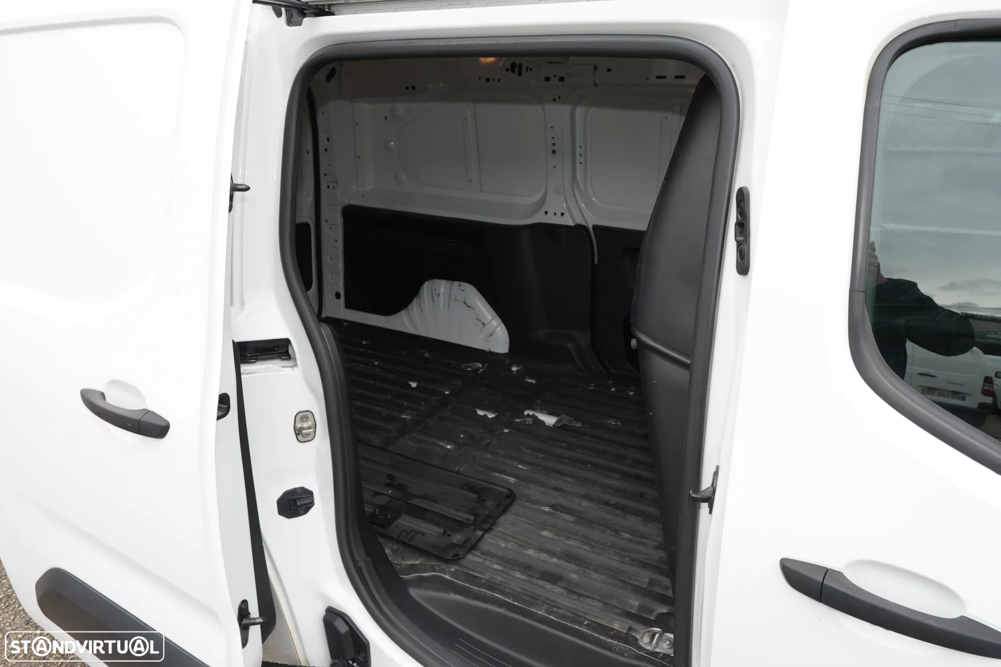 Peugeot Partner Maxi Longa 1.5BlueHDI 102cv 3Lugares - 8