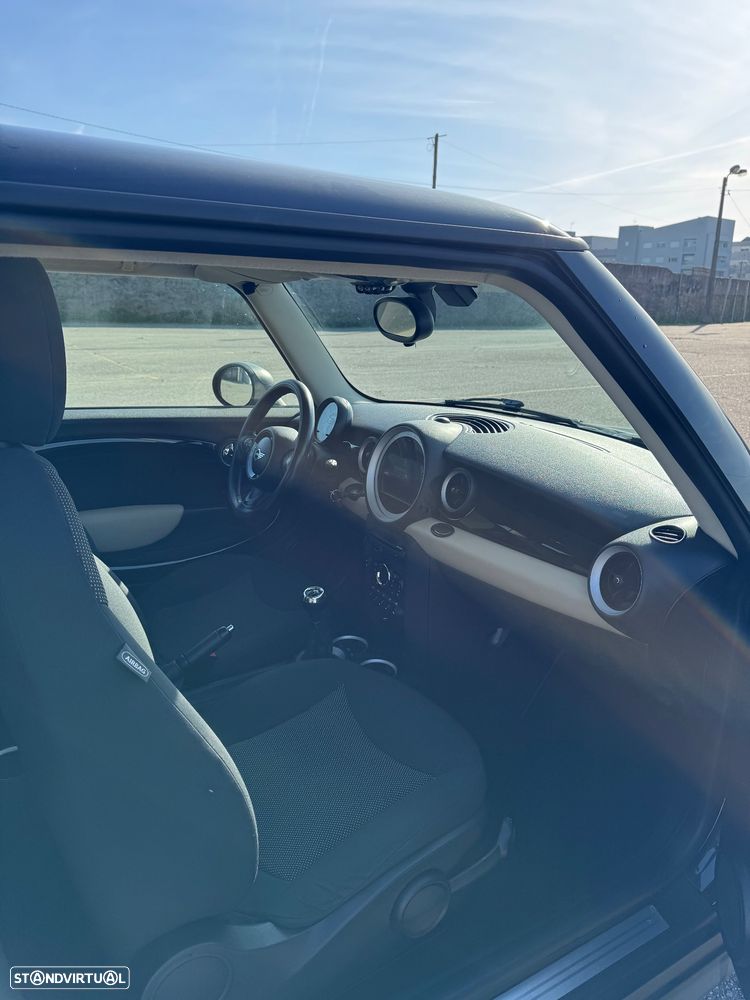 MINI 3 Portas One D - 6