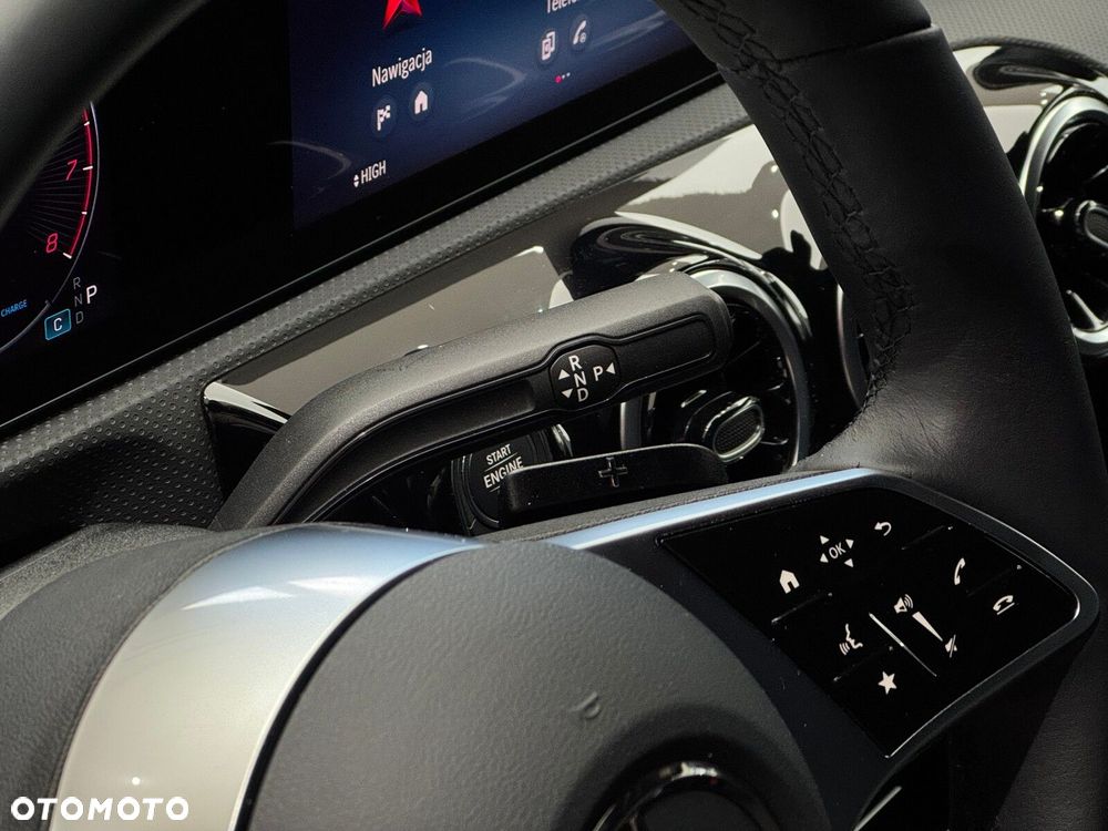 Mercedes-Benz CLA - 9