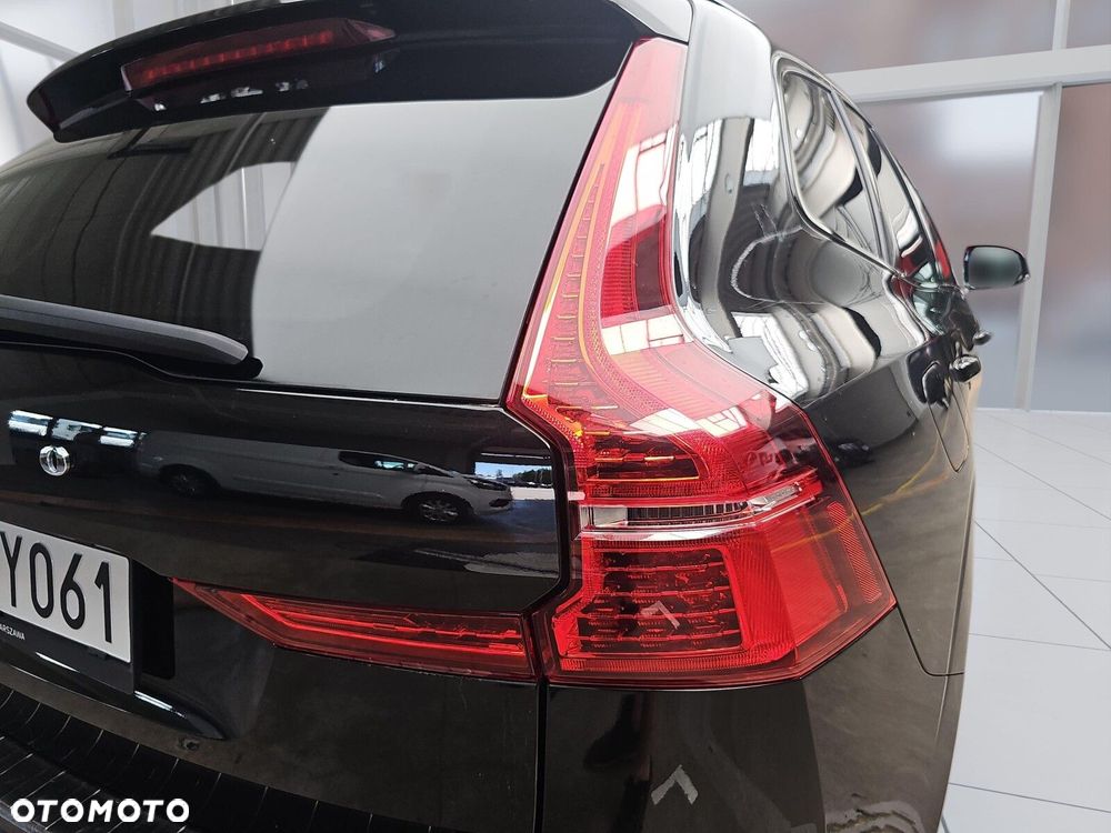 Volvo XC 60 T8 Plug-In Hybrid AWD Ultimate Dark - 34