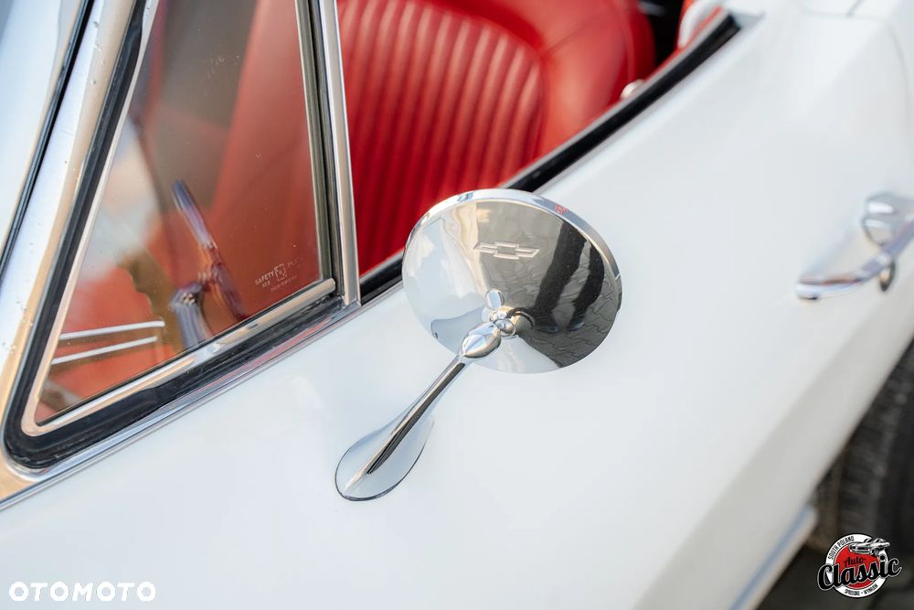 Chevrolet Corvette - 10