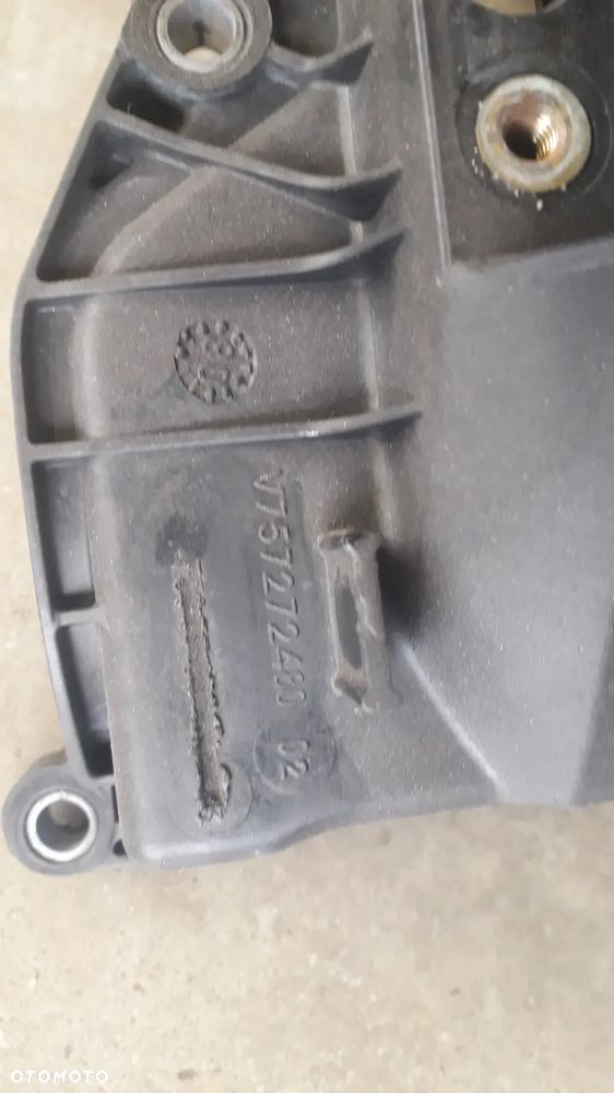 pokrywa zaworów V757272480 M03017B180  Citroen c4 I lift 1.6 VTI - 4