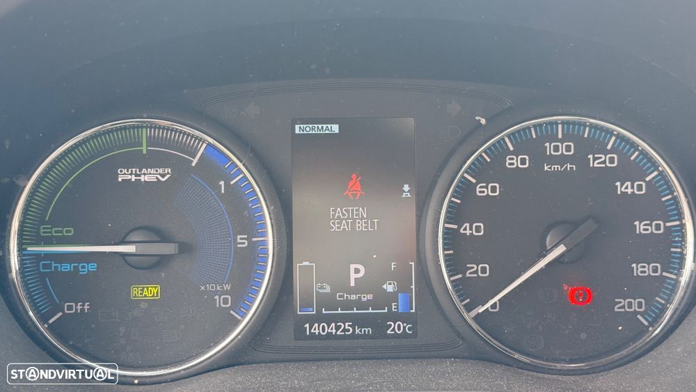 Mitsubishi Outlander - 22