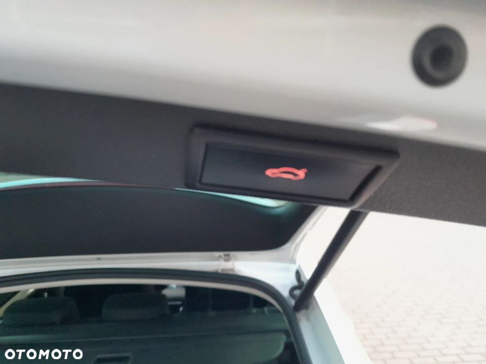 Skoda Octavia 2.0 TDI DSG Premium Edition - 23