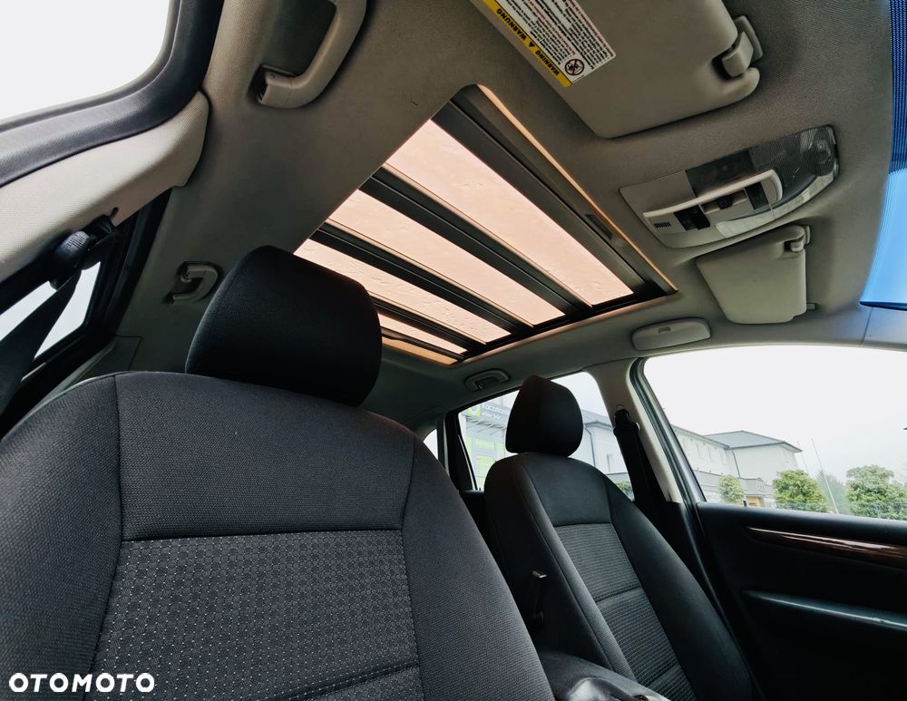 Mercedes-Benz Klasa B 180 BlueEFFICIENCY SPORT EDITION - 18