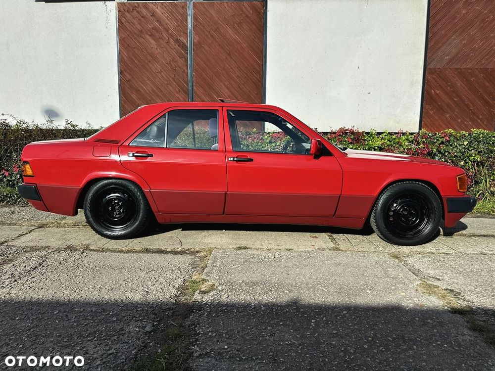 Mercedes-Benz W201 (190) - 9