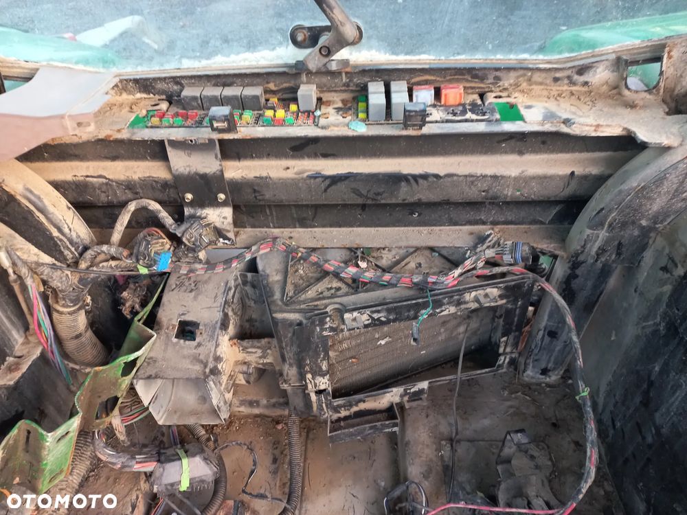 Kabina  SG093 ,JOHN DEERE 7720 błotniki poszerzenia nadkoli ,kokpit,środek,instalacja,RE183707,MONITOR POJAZDU,elektryczna,tapicerka,7200,7820,7830,7930,6215,7530, - 5