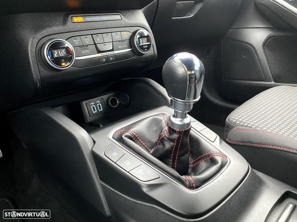 Ford Focus SW 1.5 TDCi EcoBlue ST-Line - 22